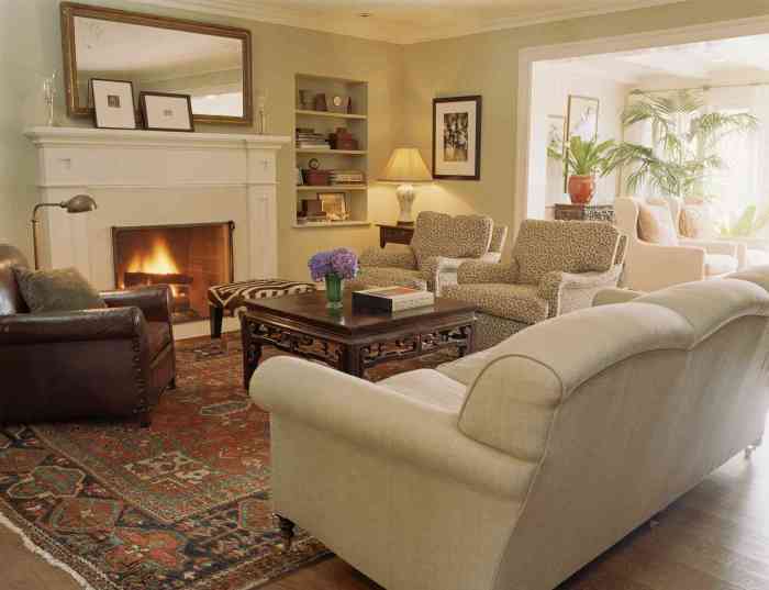 How to decorate your living room coffee table